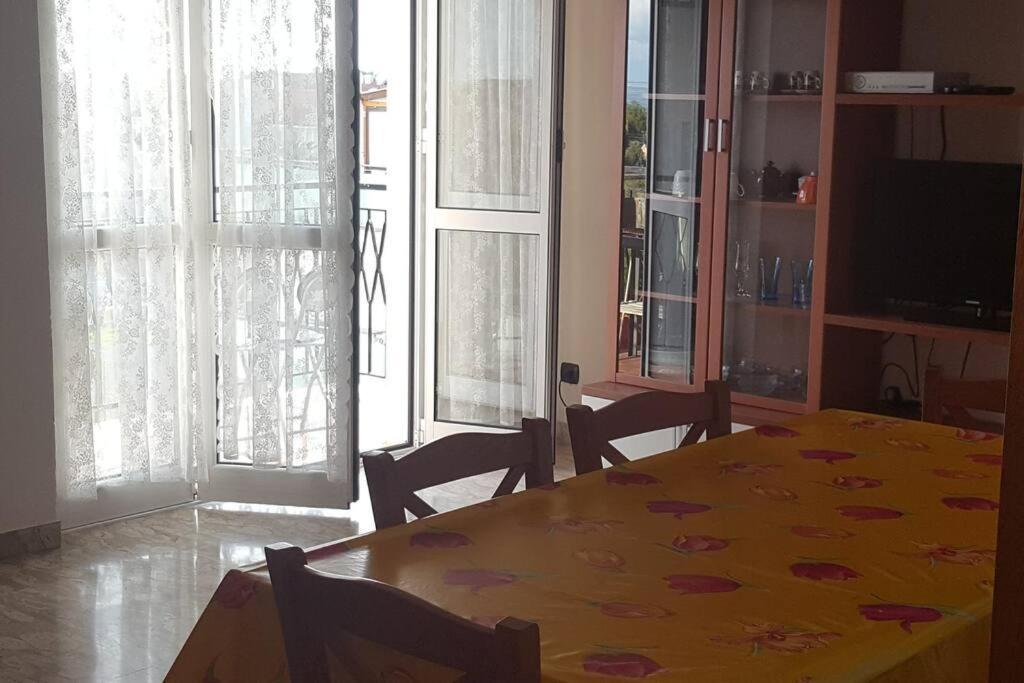 Albenga Sul Mare Famiglie Ed Amici Fino 10 Posti Apartment Exterior photo